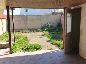 Casa en venta de 4 dorm. en Lampa