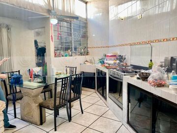 CASA EN VENTA EN ALTA VISTA