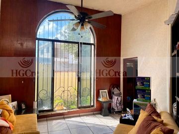 CASA EN VENTA EN ALTA VISTA