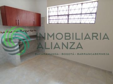 casa en arriendo en ricaurte. Cod A16926