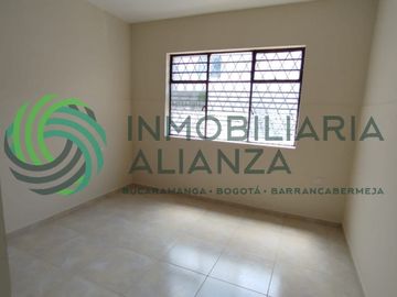 casa en arriendo en ricaurte. Cod A16926