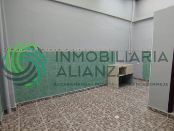 casa en arriendo en ricaurte. Cod A16926