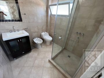 Casa venta barrio privado Plottier, 3 dormitorios (suite), 3 baños, pileta y cochera x 2