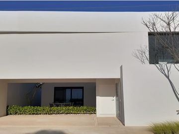 CASA EN VENTA MERIDA, PRIVADA EN CHOLUL CON AMENIDADES