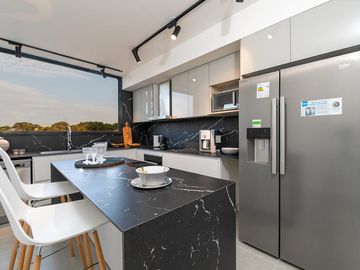 Apartamento de 2 Dormitorios en la parada 18, en primera línea al mar. Playa Mansa - Punta del Este