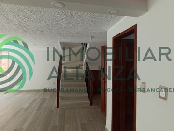 casa en venta en lagos del cacique. Cod V61435