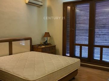 Disewakan Rumah 3 Lantai Hadap Selatan Di Ciputat Of 1641