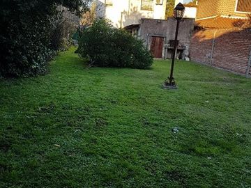 VENTA PROPIEDAD IMPORTANTE EN  AV. JUAN D. PERON 331  TERRENO DE 430 M2  FOS 060  FOT 2,5