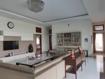 Rumah mewah berkelas pusat kota Dewi sartika Bandung dekat mall
