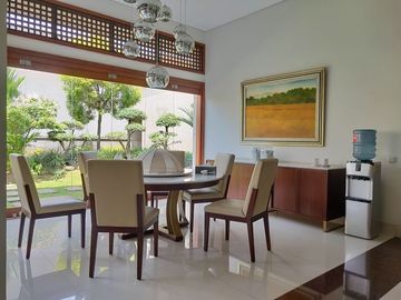 Rumah mewah berkelas pusat kota Dewi sartika Bandung dekat mall