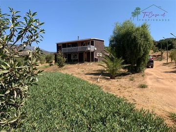 Parcela con casa en venta en Limache 3D/2B