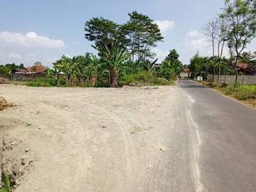 Rumah Clasik Strategis Dekat Exit Toll Prambanan, Siap KPR