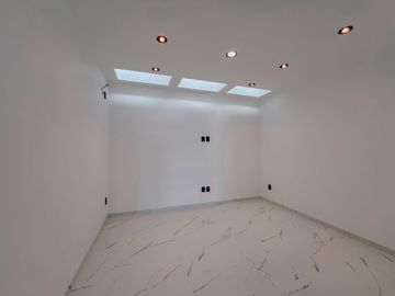 Casa de Lujo en Venta dentro de coto Los Almendros Valdepeñas Zapopan