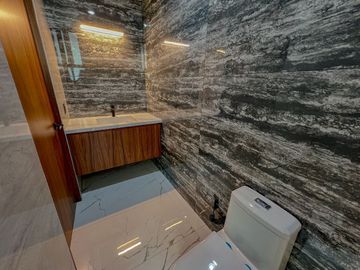 Casa de Lujo en Venta dentro de coto Los Almendros Valdepeñas Zapopan