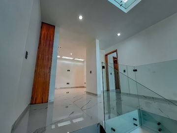 Casa de Lujo en Venta dentro de coto Los Almendros Valdepeñas Zapopan