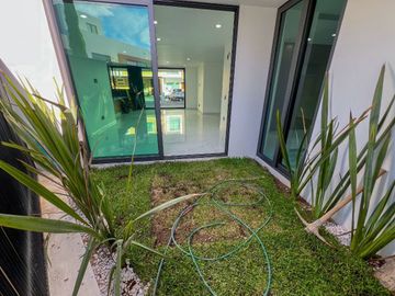 Casa de Lujo en Venta dentro de coto Los Almendros Valdepeñas Zapopan