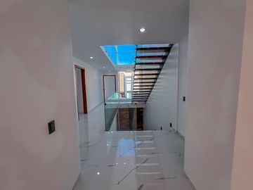 Casa de Lujo en Venta dentro de coto Los Almendros Valdepeñas Zapopan