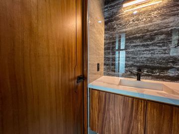 Casa de Lujo en Venta dentro de coto Los Almendros Valdepeñas Zapopan