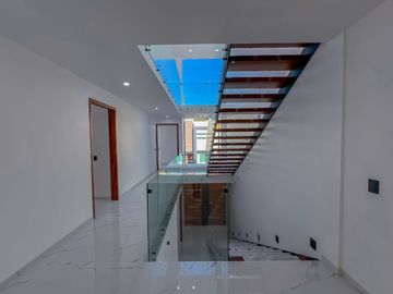 Casa de Lujo en Venta dentro de coto Los Almendros Valdepeñas Zapopan