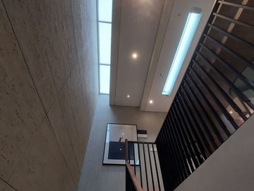 Rumah Cantik Lokasi Mudah Diakses, Cluster Carson Gading Serpong