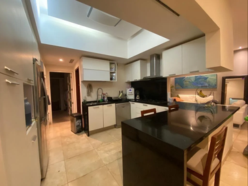 Magestuosa casa en venta en Isla dorada