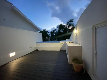 Magestuosa casa en venta en Isla dorada