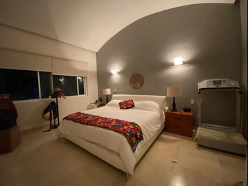 Magestuosa casa en venta en Isla dorada