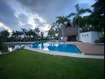 Magestuosa casa en venta en Isla dorada