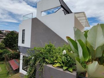 Hunian Premium Elite mewah cantik Rasa villa sejuk Asri di Cigadung