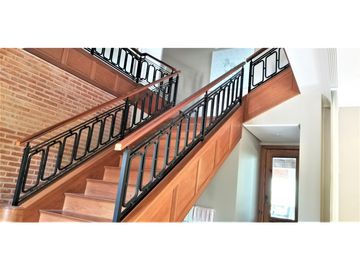 OPORTUNIDAD CASA AL BOSQUE EN BARRIO LOS CASTORES NORDELTA