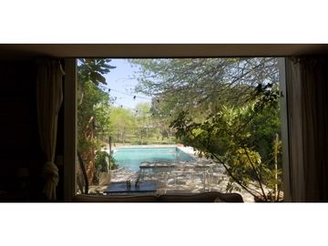 OPORTUNIDAD CASA AL BOSQUE EN BARRIO LOS CASTORES NORDELTA
