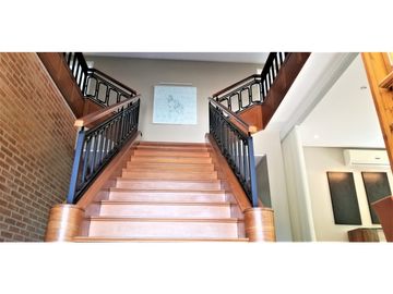 OPORTUNIDAD CASA AL BOSQUE EN BARRIO LOS CASTORES NORDELTA