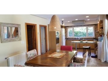 OPORTUNIDAD CASA AL BOSQUE EN BARRIO LOS CASTORES NORDELTA