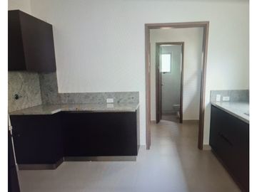 CASA DUPLEX EN ALTOS DEL PARQUE DETRAS DE ALTAPLAZA  268 M²