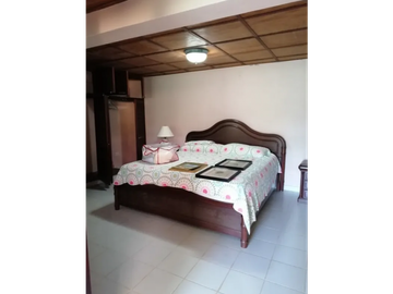 Casa en Cerro Azul Oferta Preciosa casa-venta por viaje