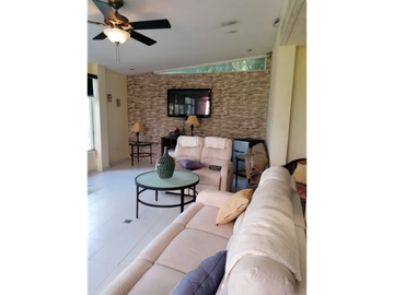 Casa en Cerro Azul Oferta Preciosa casa-venta por viaje