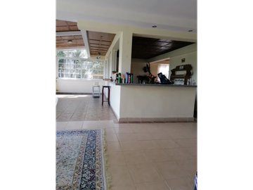 Casa en Cerro Azul Oferta Preciosa casa-venta por viaje