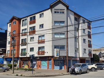OPORTUNIDAD Excelente Departamento en zona comercial. 2 Dorm.