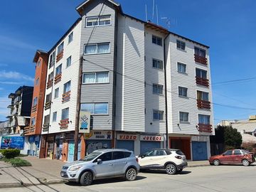 OPORTUNIDAD Excelente Departamento en zona comercial. 2 Dorm.