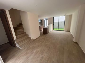 VENTA CASA EN TUMBACO - LA MORITA 2