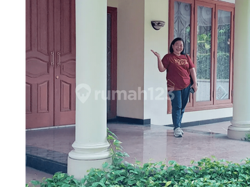 Rumah.mewah.siap.huni.di Tebet Barat Luas 640 5Kt 3Km Jalan Depan.lebar 2 Mobil Sebrang Ecopark Turun Harga Jual Cepat