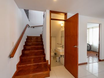 casa en venta en la calleja-usaquén. Cod V1038724