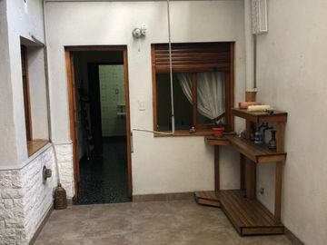 PH en venta de 2 dormitorios patio en Villa Pueyrredón