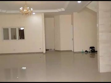 Rumah mewah baru SIAP HUNI di Banyumanik