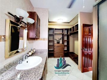 VENDO CASA EN BARRIADA SAN JOSE- A 1 MINUTO DE LA INTERAMERICANA