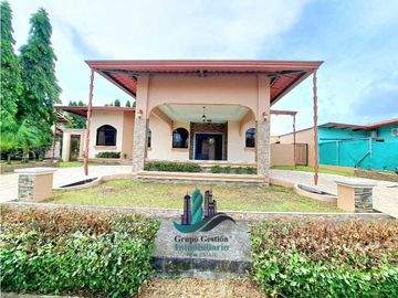 VENDO CASA EN BARRIADA SAN JOSE- A 1 MINUTO DE LA INTERAMERICANA