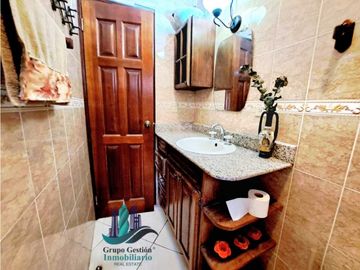 VENDO CASA EN BARRIADA SAN JOSE- A 1 MINUTO DE LA INTERAMERICANA