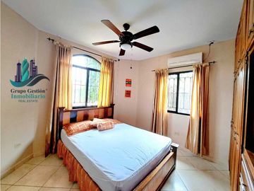 VENDO CASA EN BARRIADA SAN JOSE- A 1 MINUTO DE LA INTERAMERICANA