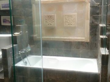 Rumah Kebun Cantik di Tanah Baru Beji, Depok. Semi furnished