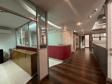 Disewa Komersial Office Space Di Pinggir Jalan Raya Utama Sisinga